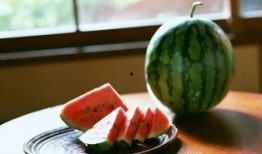 西瓜食堂爆料怎么做的视频,自制美味西瓜甜品视频教程